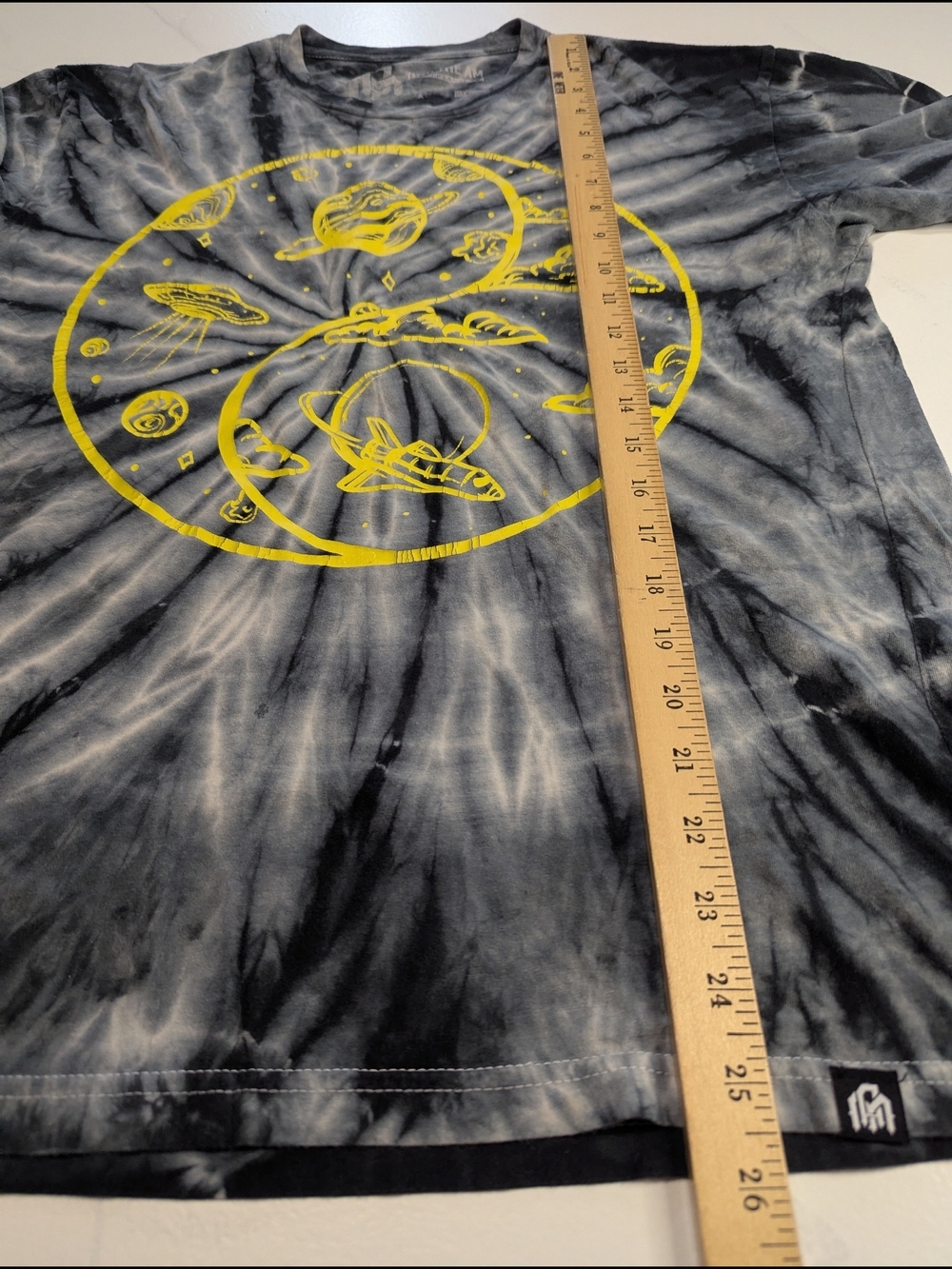INTO THE AM Graphic Tee Mens Medium M Cosmic Balance Celestial Yin Yang Tie Dye - Picture 10 of 10